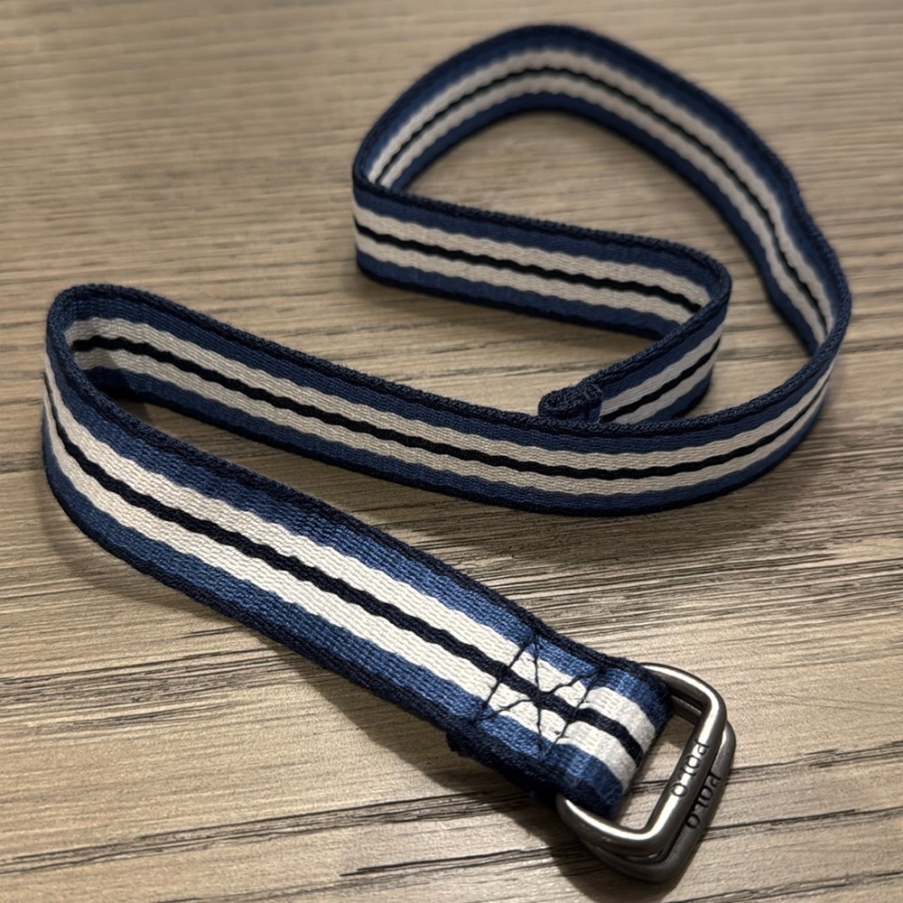 Polo Ralph Lauren boys blue and white canvas belt. size S.